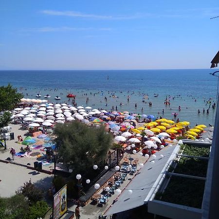 Studio Just On The Beach Paralía エクステリア 写真